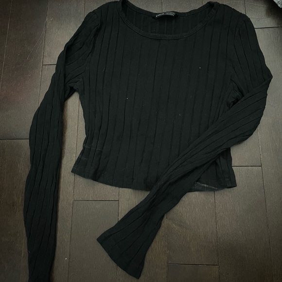 Black crop top long sleeve - Picture 1 of 2